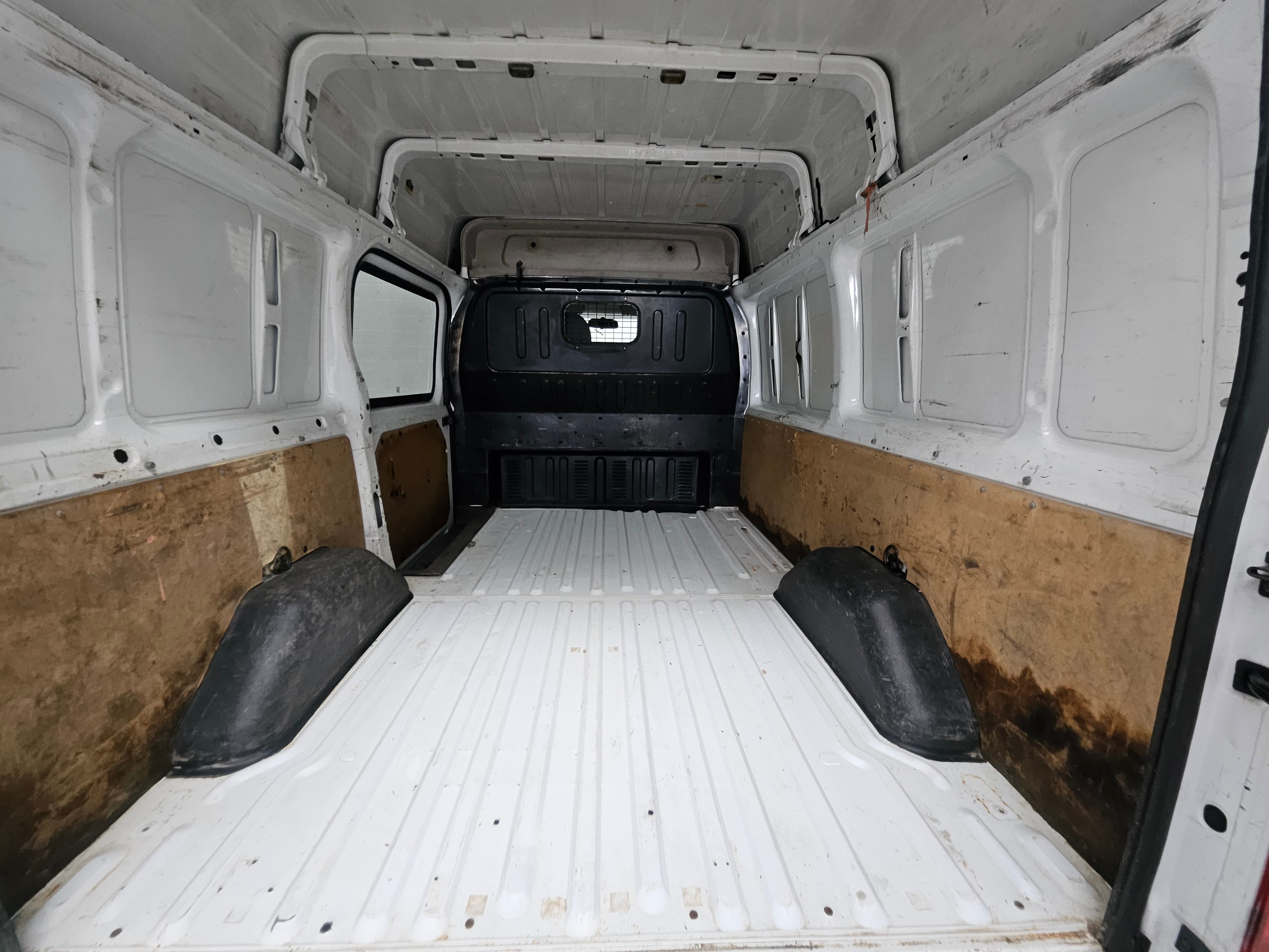 2010 Ford Transit SWB Mroof photo 12