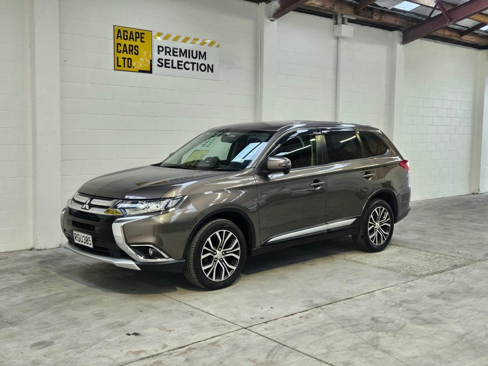 2015 Mitsubishi Outlander 7 Seater photo 7