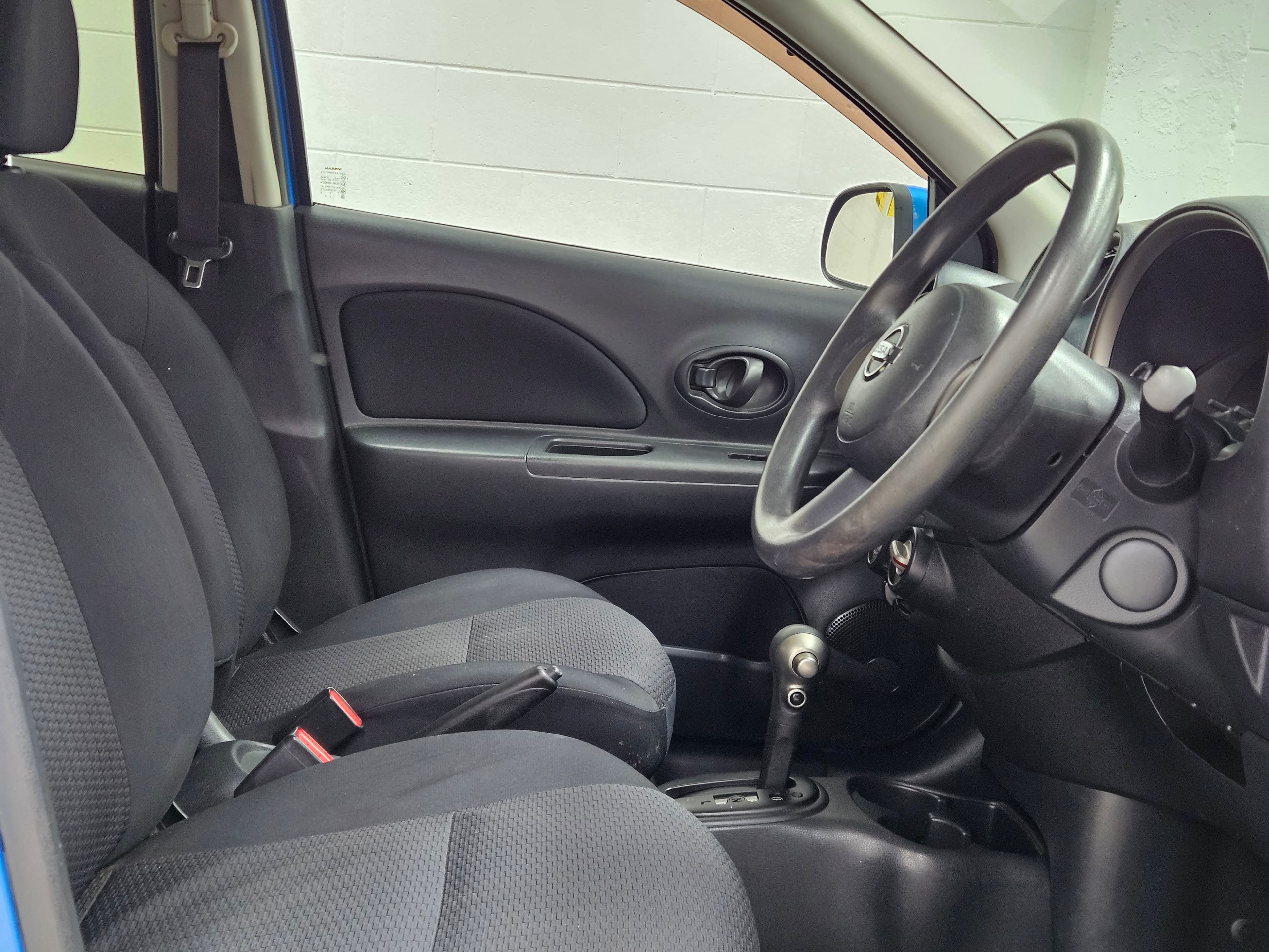 2010 Nissan March AT photo 10