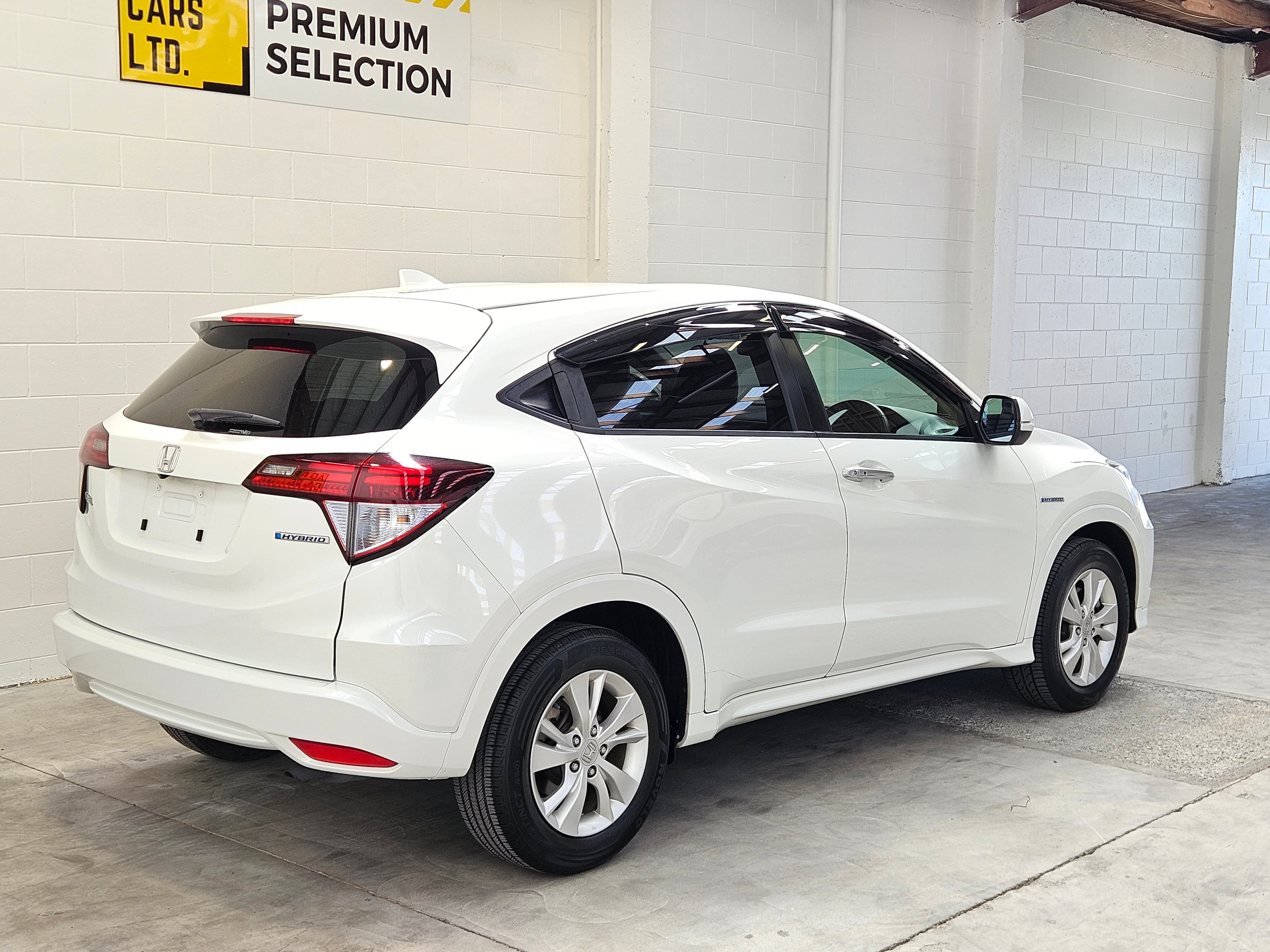 2015 Honda Vezel HYBRID X photo 4