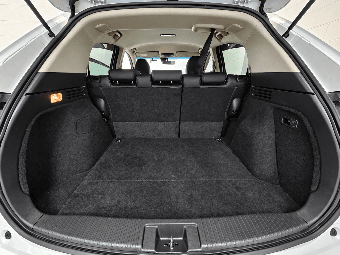 2015 Honda Vezel HYBRID X photo 15